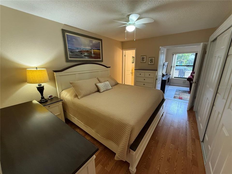 For Sale: $210,000 (2 beds, 2 baths, 1080 Square Feet)