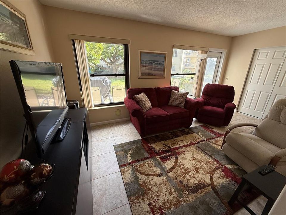 For Sale: $210,000 (2 beds, 2 baths, 1080 Square Feet)