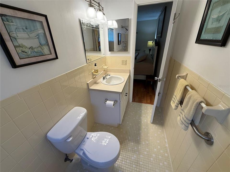 For Sale: $210,000 (2 beds, 2 baths, 1080 Square Feet)