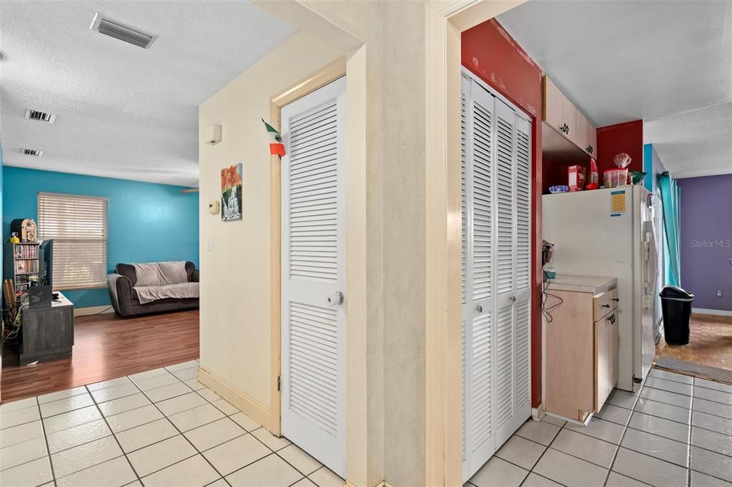 For Sale: $275,000 (3 beds, 2 baths, 1572 Square Feet)