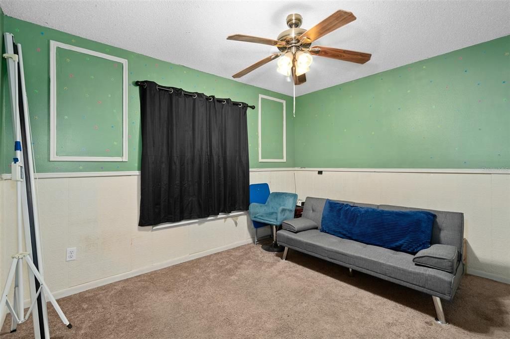 For Sale: $275,000 (3 beds, 2 baths, 1572 Square Feet)