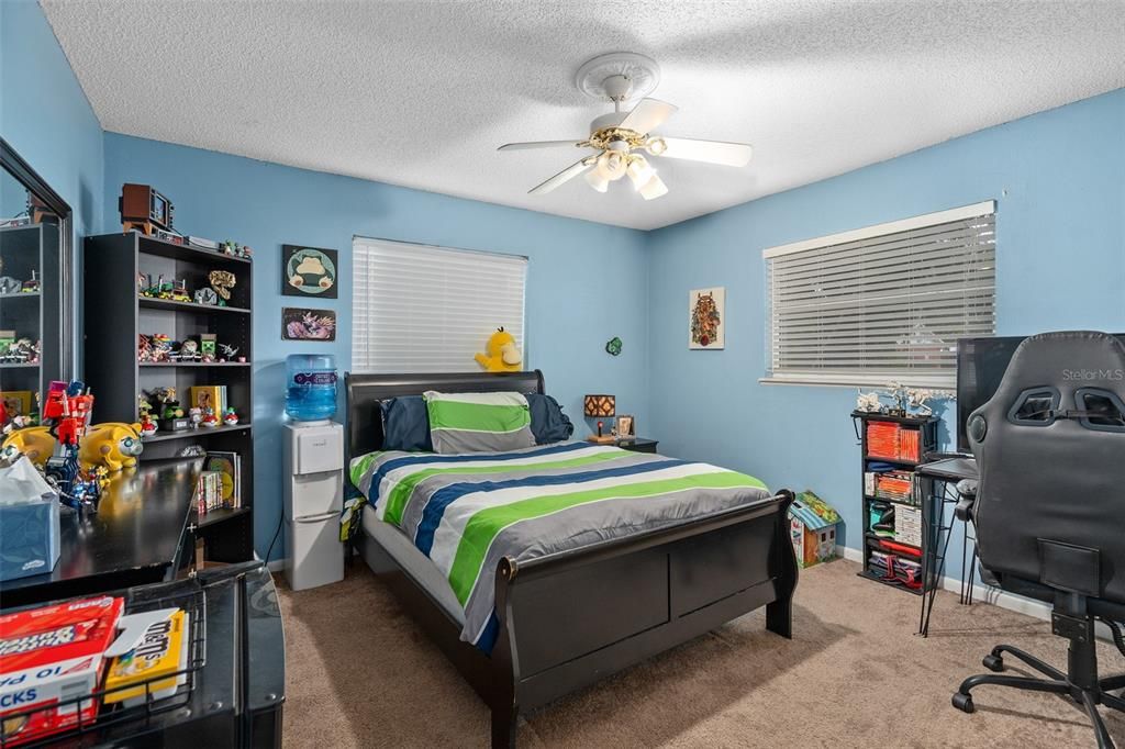 For Sale: $275,000 (3 beds, 2 baths, 1572 Square Feet)