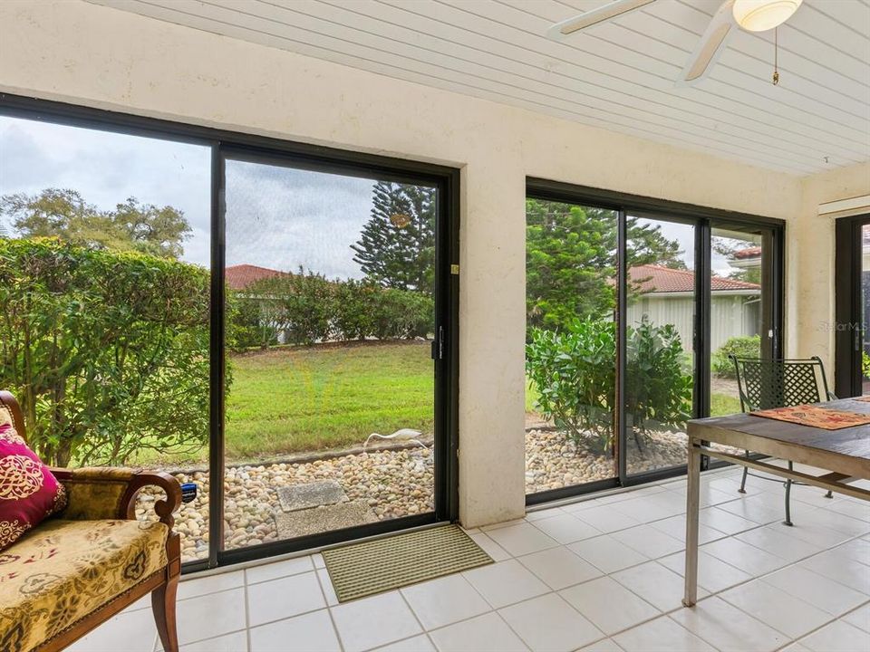 For Sale: $349,000 (2 beds, 2 baths, 1687 Square Feet)