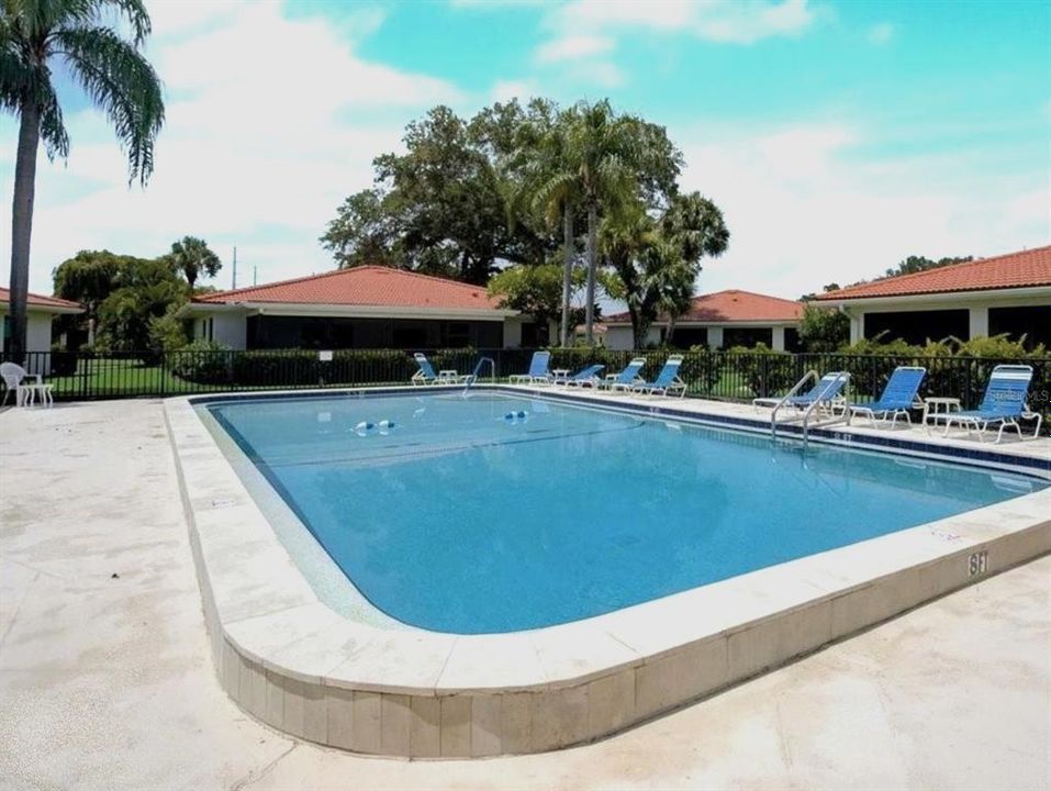 For Sale: $349,000 (2 beds, 2 baths, 1687 Square Feet)