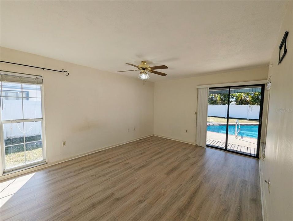 For Sale: $385,000 (3 beds, 2 baths, 1800 Square Feet)