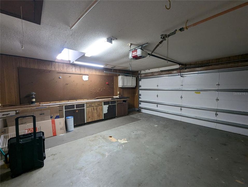 For Sale: $385,000 (3 beds, 2 baths, 1800 Square Feet)