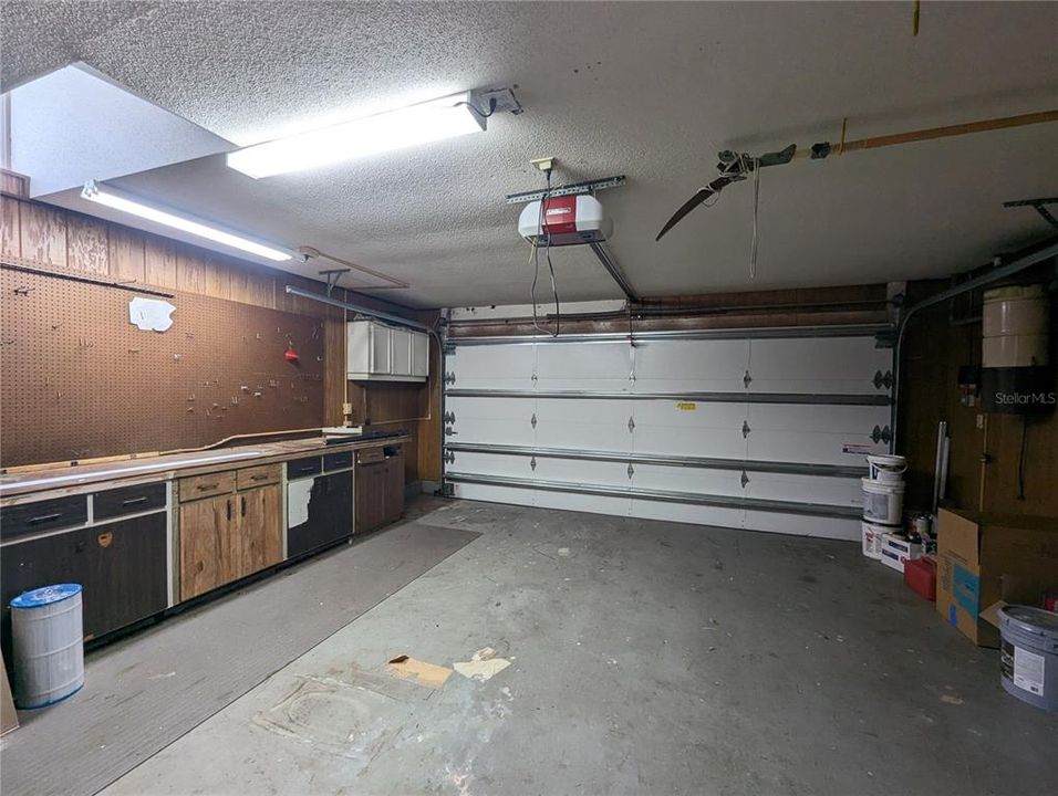 For Sale: $385,000 (3 beds, 2 baths, 1800 Square Feet)