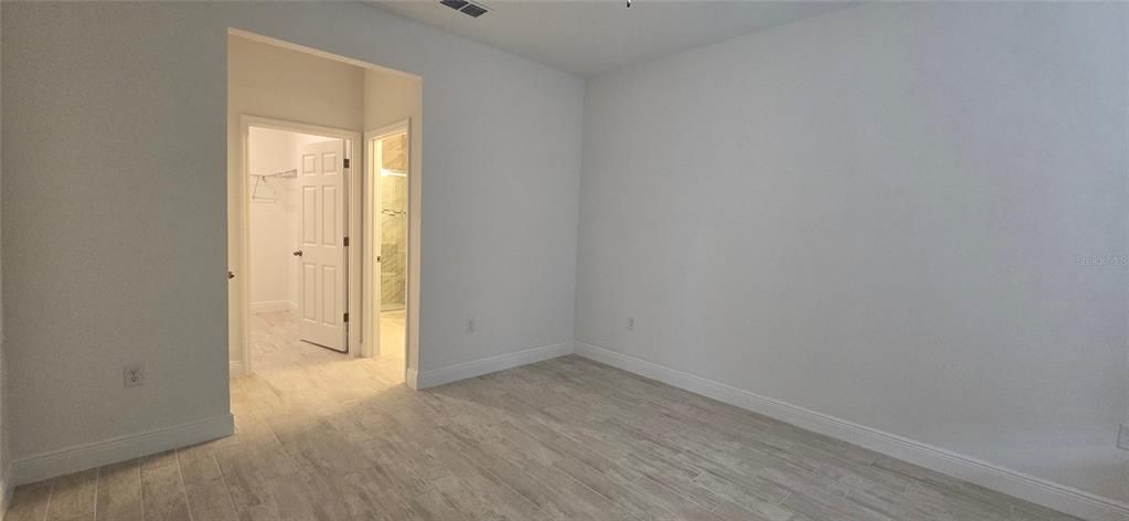 出租: $1,795 (4 贝兹, 2 浴室, 1696 平方英尺)