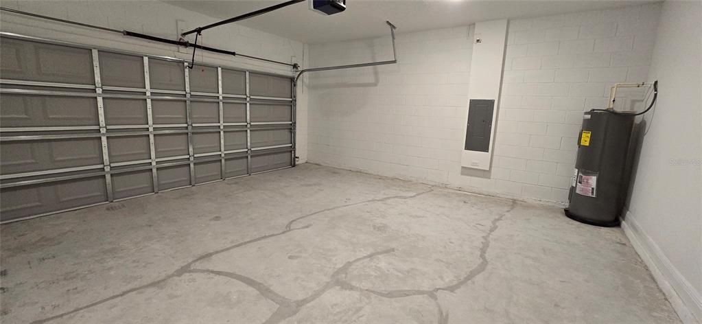 出租: $1,795 (4 贝兹, 2 浴室, 1696 平方英尺)