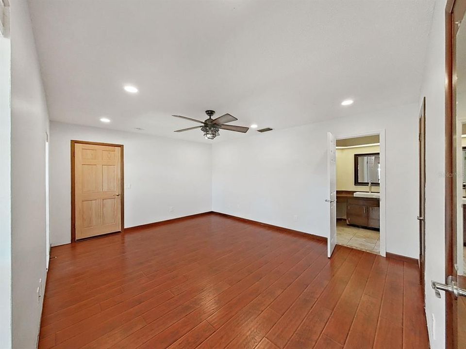 For Sale: $495,000 (4 beds, 3 baths, 2488 Square Feet)