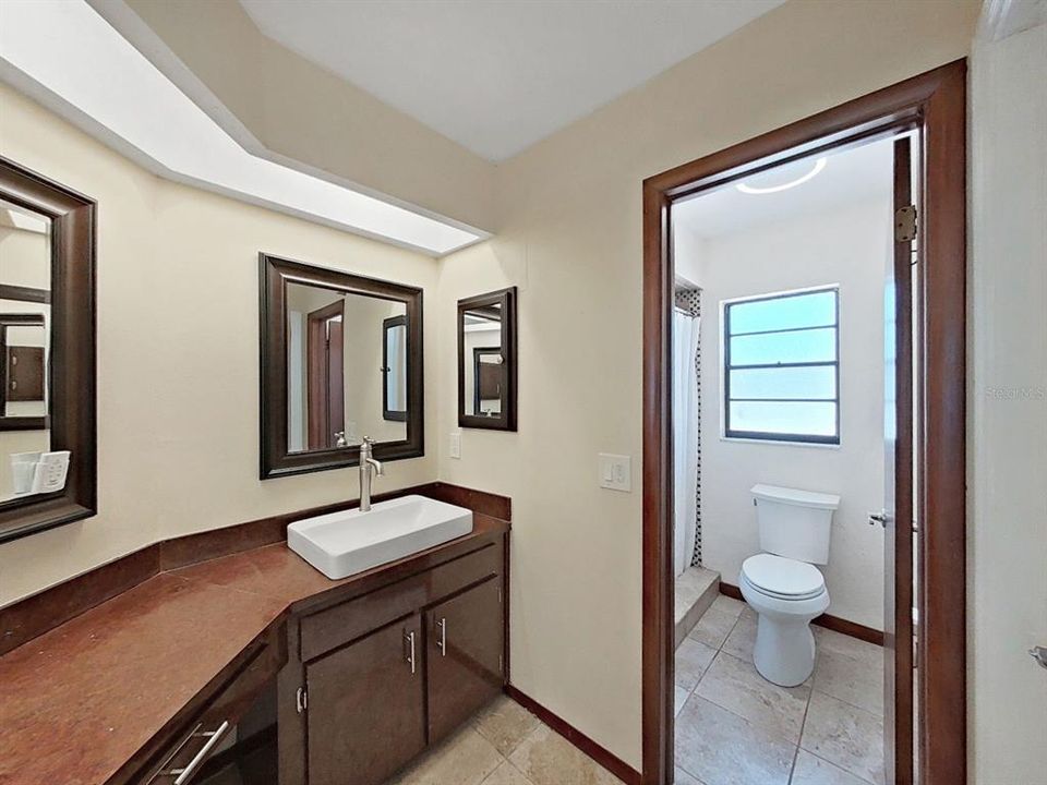 For Sale: $495,000 (4 beds, 3 baths, 2488 Square Feet)