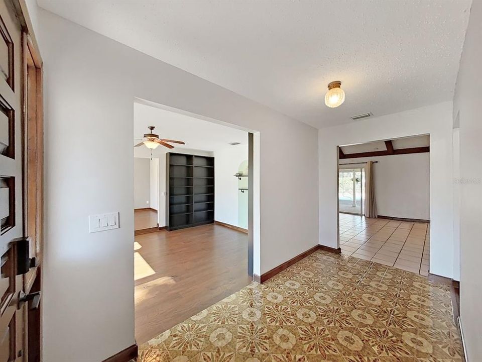 For Sale: $495,000 (4 beds, 3 baths, 2488 Square Feet)