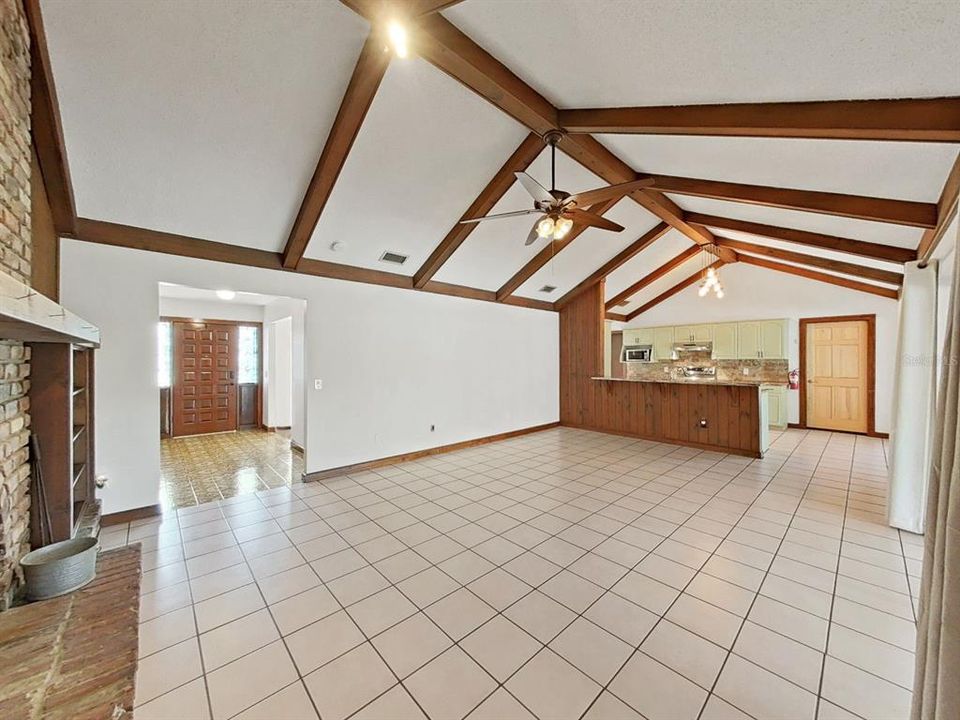 For Sale: $495,000 (4 beds, 3 baths, 2488 Square Feet)