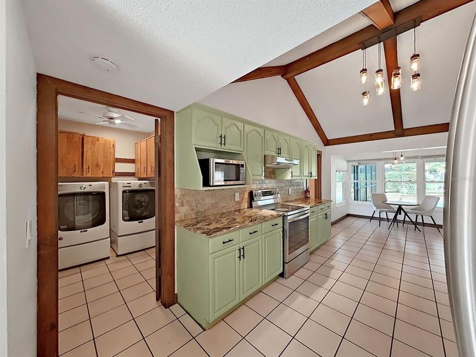 For Sale: $495,000 (4 beds, 3 baths, 2488 Square Feet)