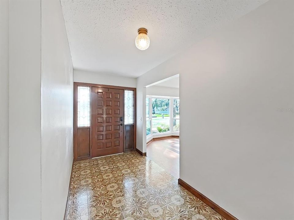 For Sale: $495,000 (4 beds, 3 baths, 2488 Square Feet)