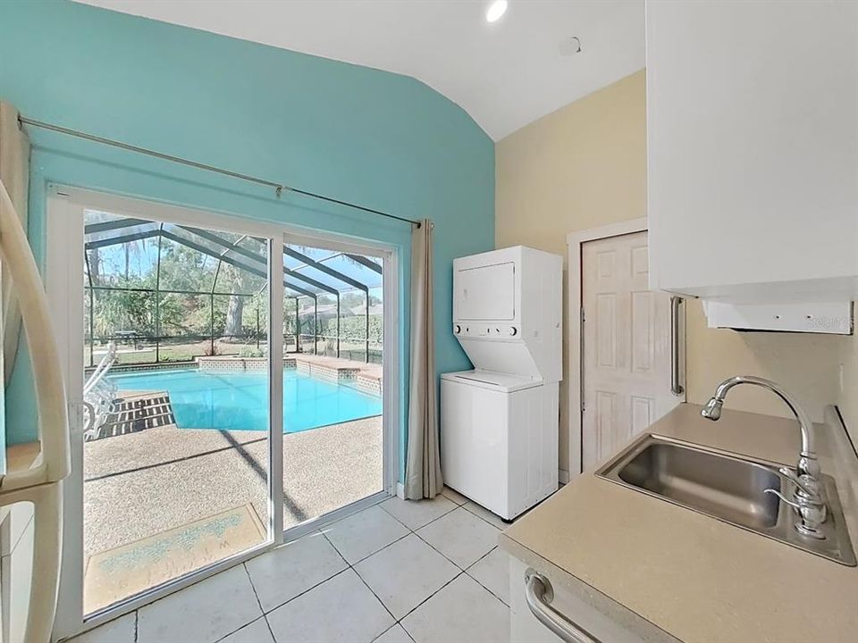 For Sale: $495,000 (4 beds, 3 baths, 2488 Square Feet)