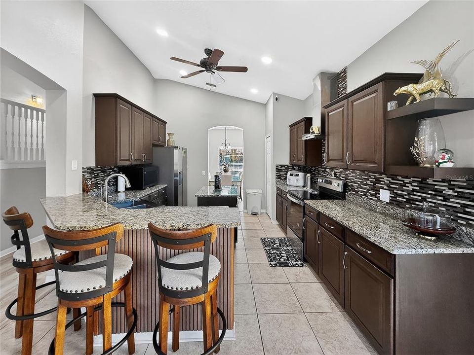 For Sale: $580,000 (4 beds, 2 baths, 2123 Square Feet)