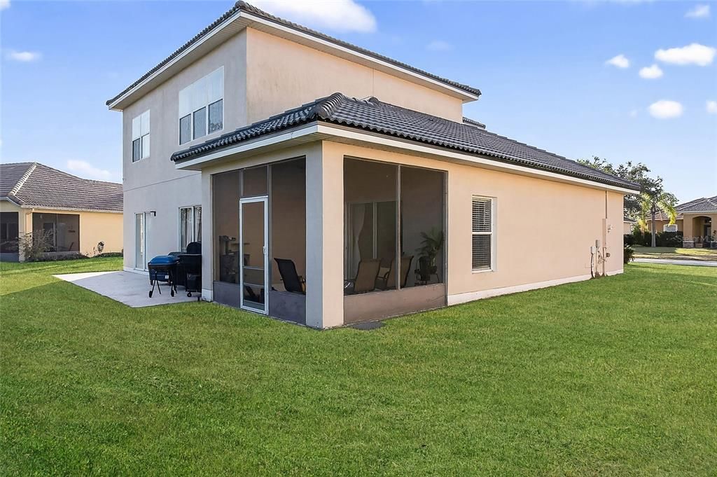 For Sale: $580,000 (4 beds, 2 baths, 2123 Square Feet)