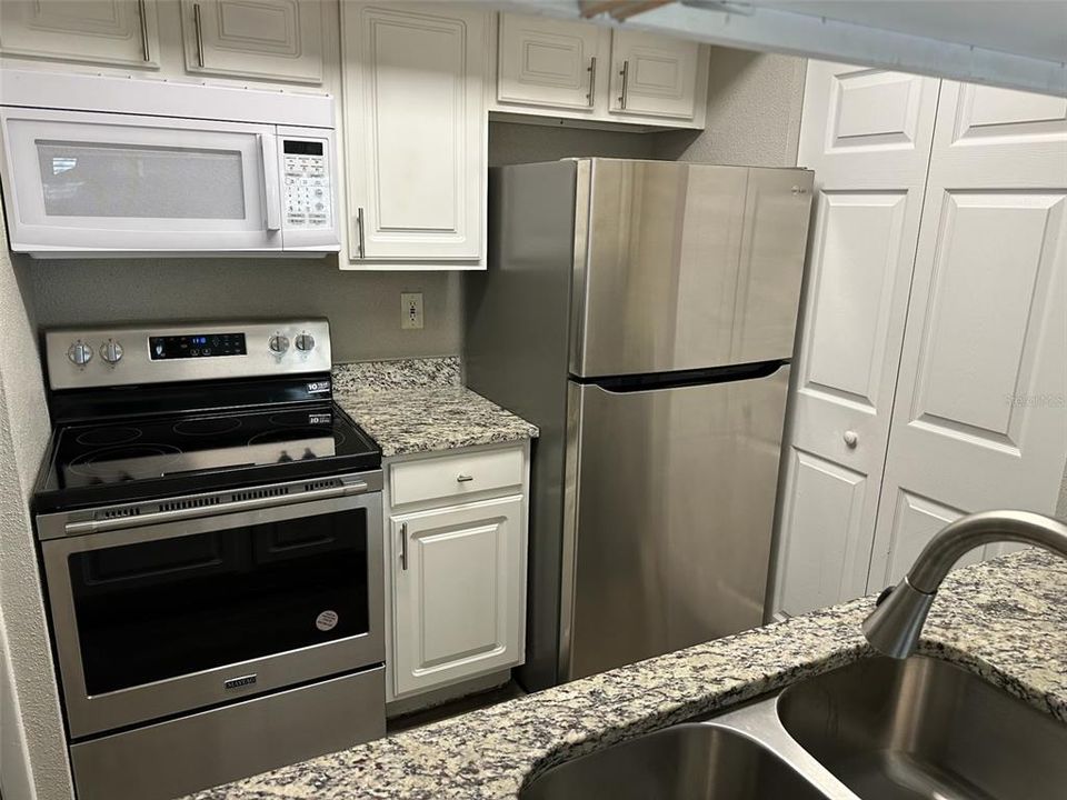 В аренду: $1,595 (2 спален, 2 ванн, 866 Квадратных фут)