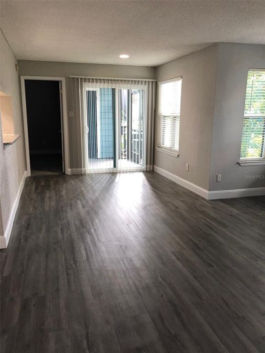 В аренду: $1,595 (2 спален, 2 ванн, 866 Квадратных фут)