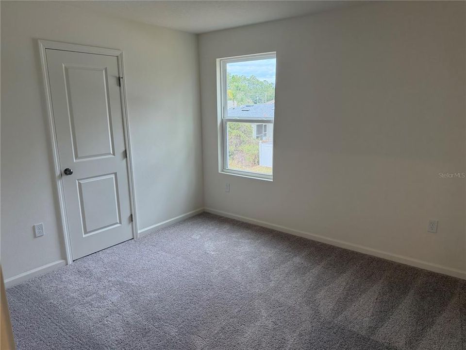 出租: $2,600 (5 贝兹, 3 浴室, 2180 平方英尺)