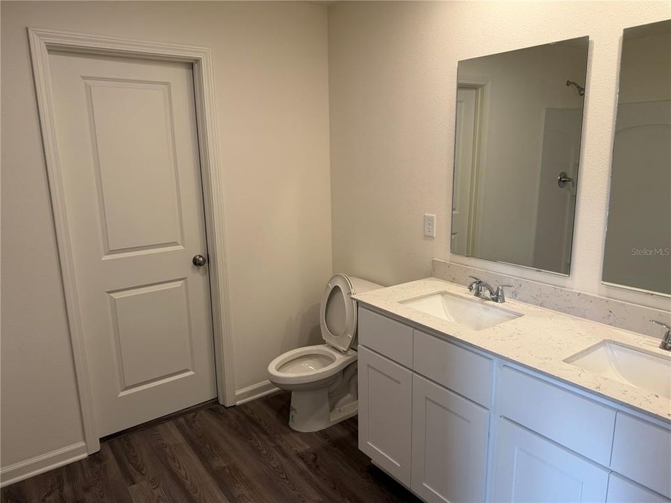 出租: $2,600 (5 贝兹, 3 浴室, 2180 平方英尺)