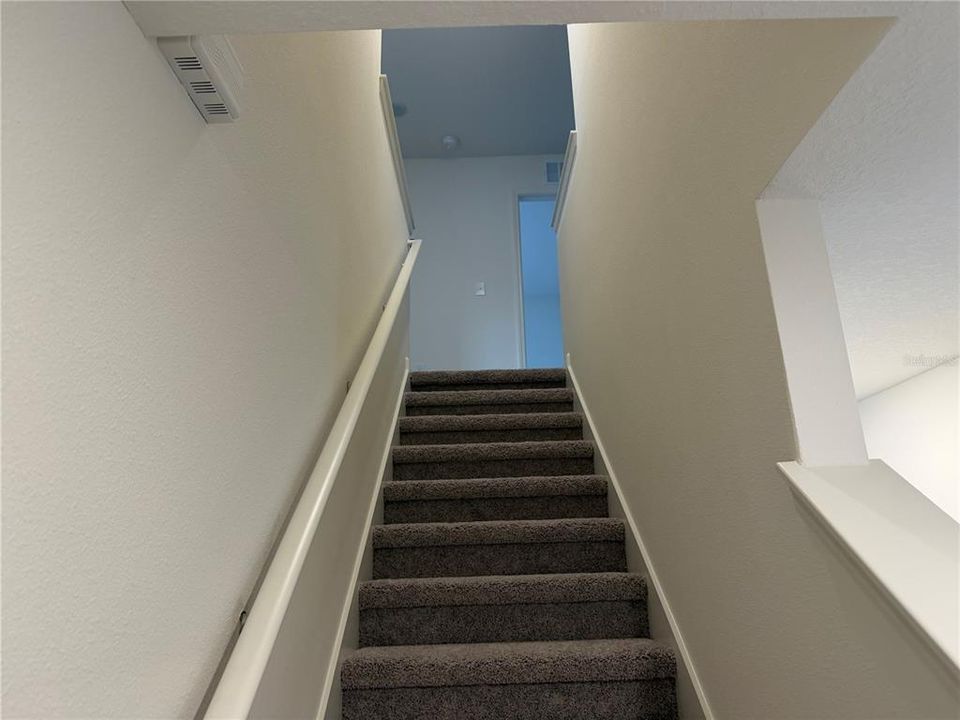 出租: $2,600 (5 贝兹, 3 浴室, 2180 平方英尺)