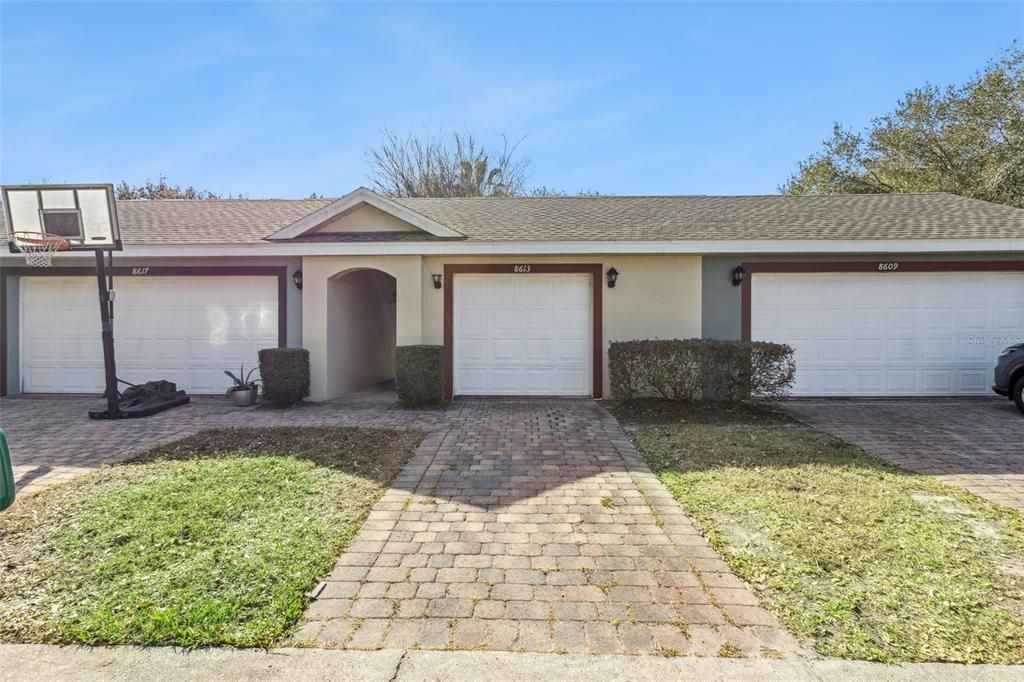 待售: $322,500 (2 贝兹, 2 浴室, 1212 平方英尺)