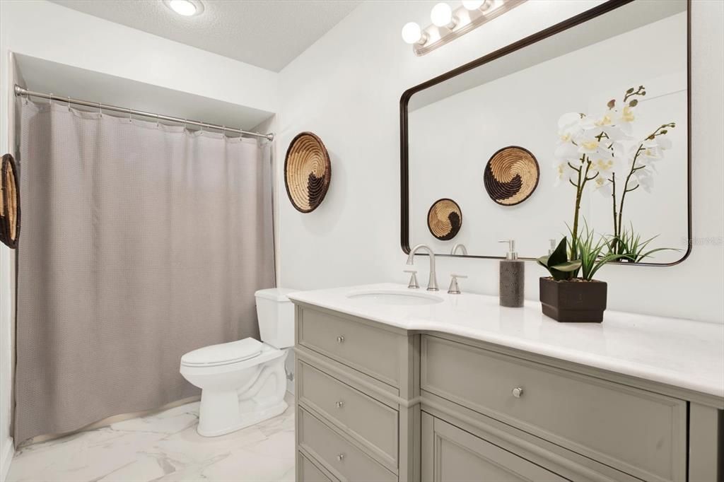 На продажу: $499,900 (2 спален, 2 ванн, 1419 Квадратных фут)