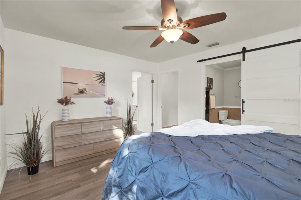 На продажу: $499,900 (2 спален, 2 ванн, 1419 Квадратных фут)