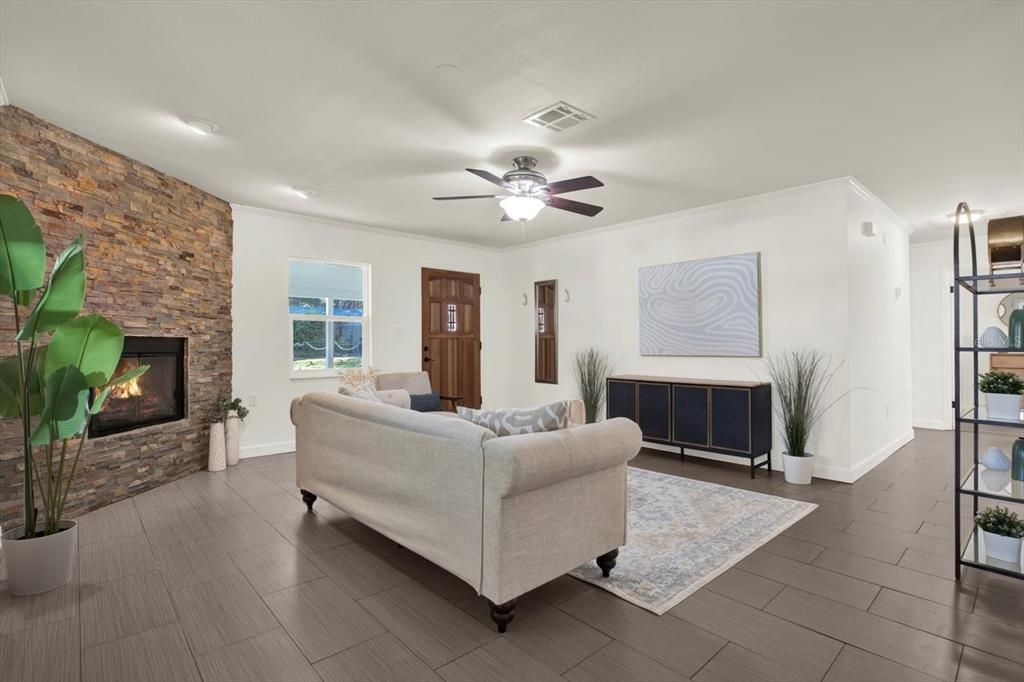 На продажу: $499,900 (2 спален, 2 ванн, 1419 Квадратных фут)