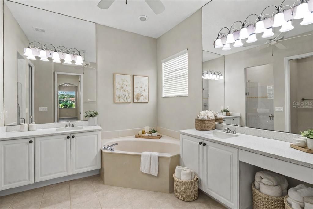 En Venta: $482,000 (3 camas, 2 baños, 2012 Pies cuadrados)