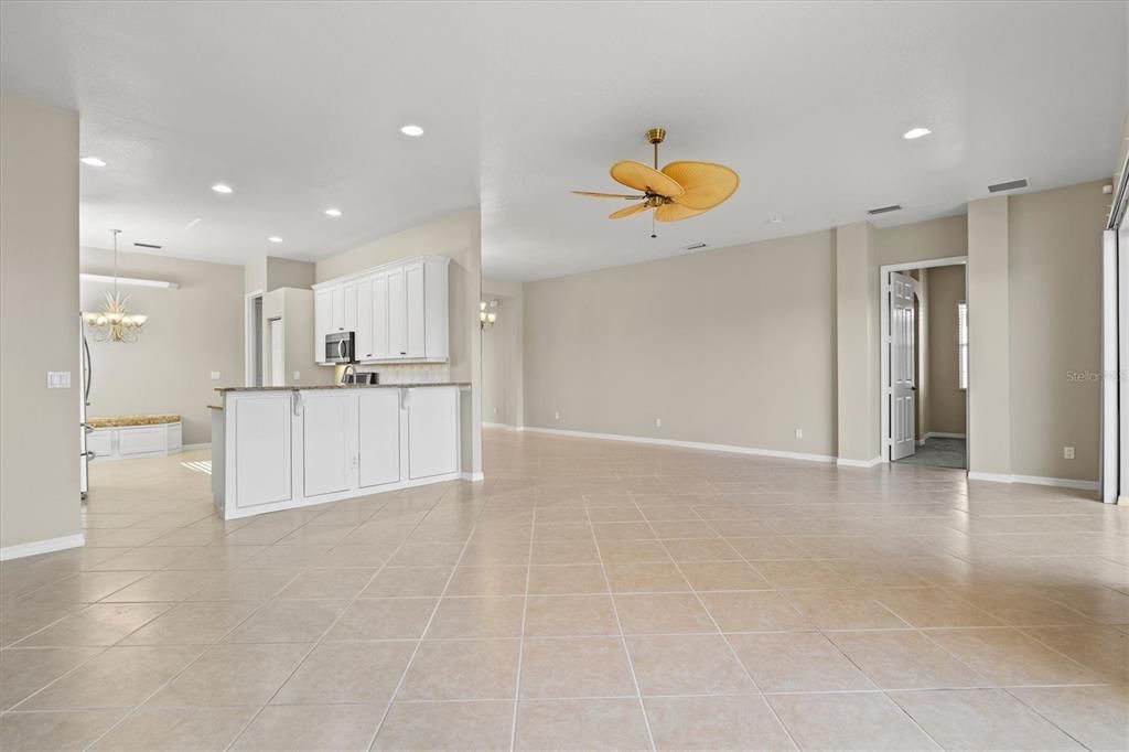 En Venta: $482,000 (3 camas, 2 baños, 2012 Pies cuadrados)