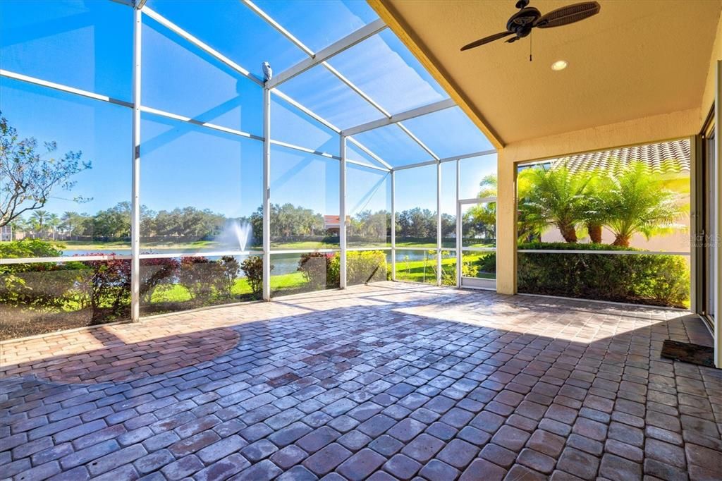 En Venta: $482,000 (3 camas, 2 baños, 2012 Pies cuadrados)