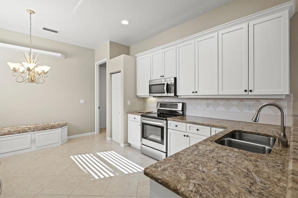 En Venta: $482,000 (3 camas, 2 baños, 2012 Pies cuadrados)