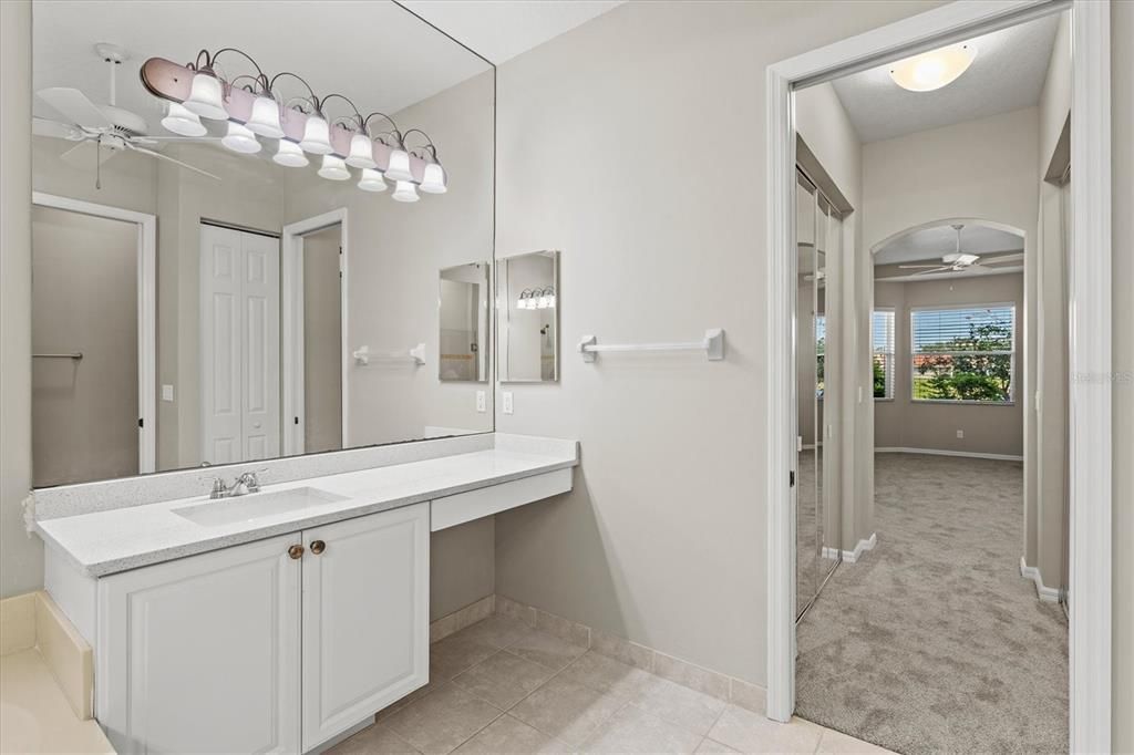 En Venta: $482,000 (3 camas, 2 baños, 2012 Pies cuadrados)