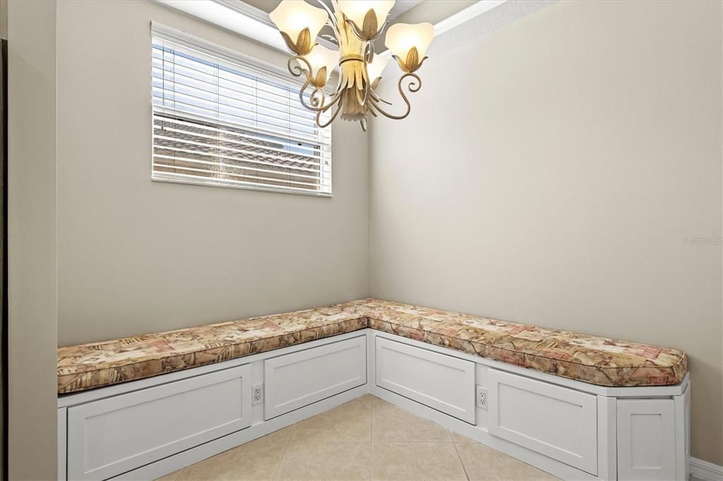 En Venta: $482,000 (3 camas, 2 baños, 2012 Pies cuadrados)