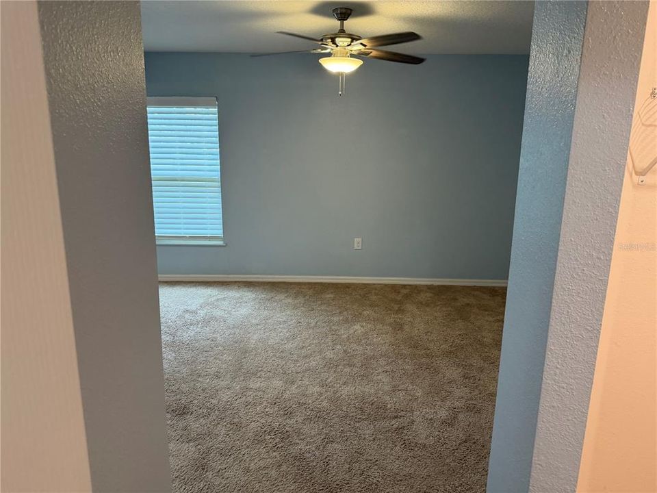 For Rent: $2,200 (4 beds, 2 baths, 1870 Square Feet)