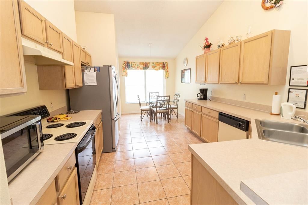 En Venta: $429,000 (4 camas, 2 baños, 1822 Pies cuadrados)