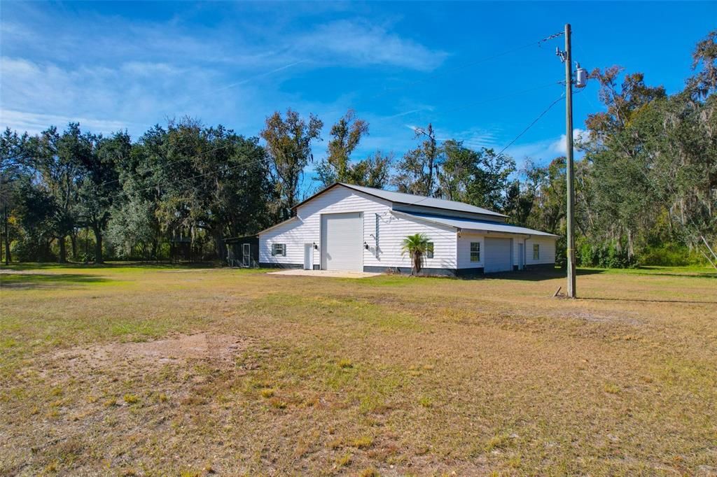 For Sale: $850,000 (4 beds, 1 baths, 2561 Square Feet)