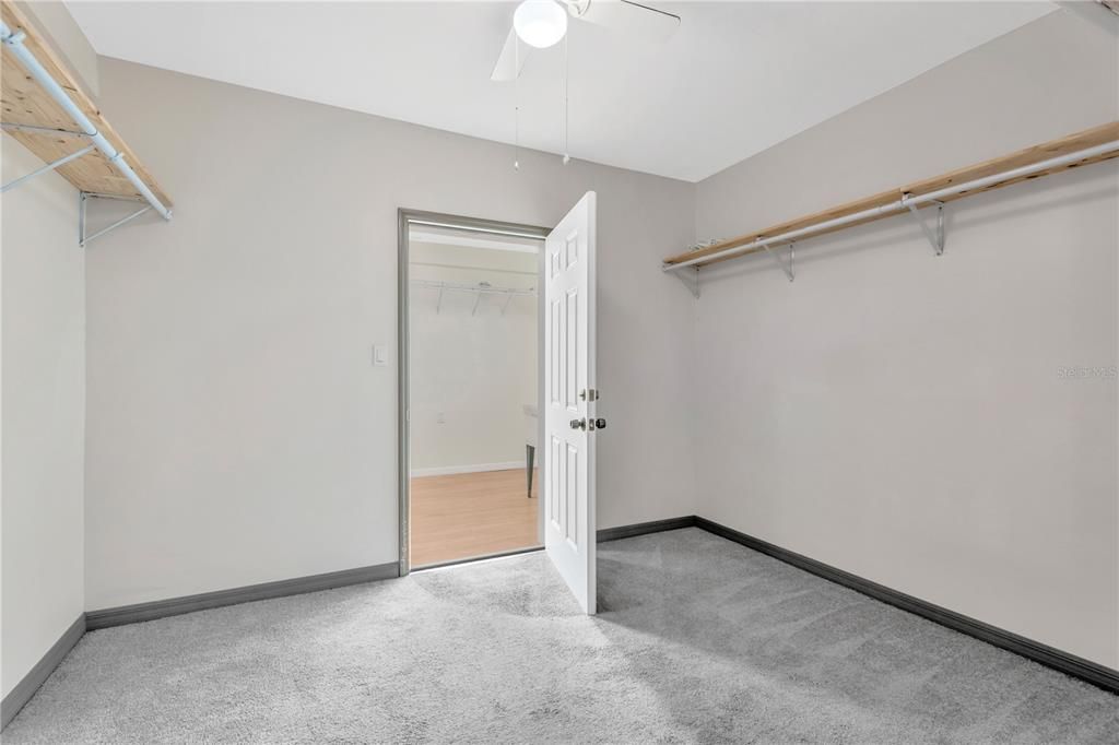 For Sale: $850,000 (4 beds, 1 baths, 2561 Square Feet)