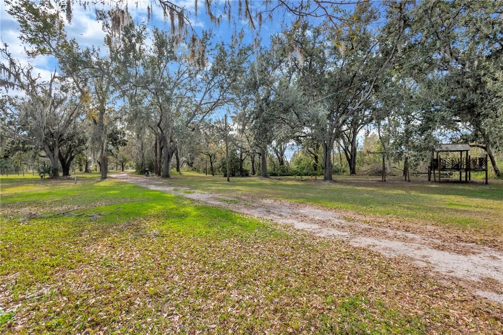 For Sale: $850,000 (4 beds, 1 baths, 2561 Square Feet)