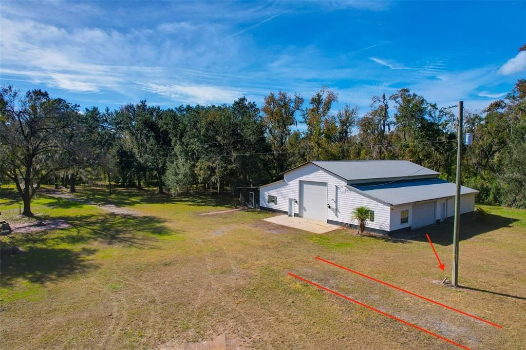 For Sale: $850,000 (4 beds, 1 baths, 2561 Square Feet)