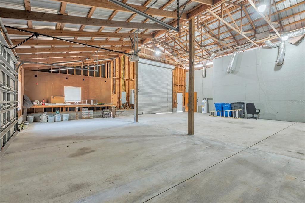 For Sale: $850,000 (4 beds, 1 baths, 2561 Square Feet)