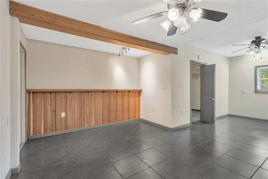 For Sale: $850,000 (4 beds, 1 baths, 2561 Square Feet)