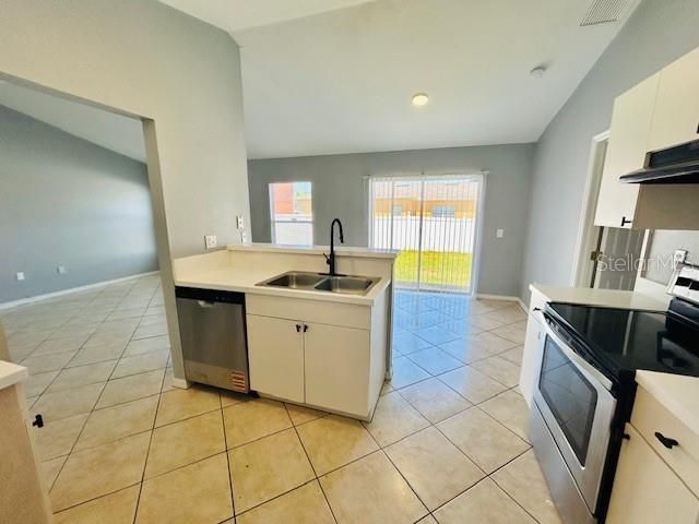 En Renta: $1,700 (3 camas, 2 baños, 1306 Pies cuadrados)