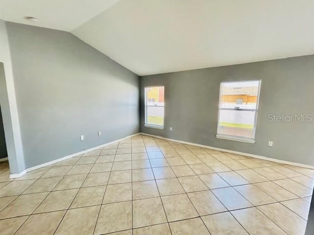 En Renta: $1,700 (3 camas, 2 baños, 1306 Pies cuadrados)