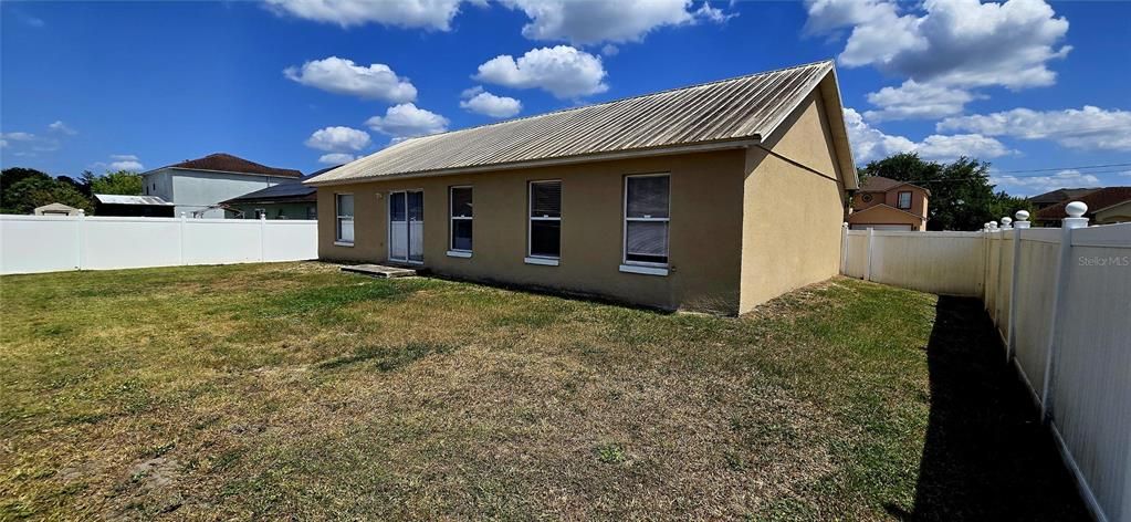 En Renta: $1,700 (3 camas, 2 baños, 1306 Pies cuadrados)