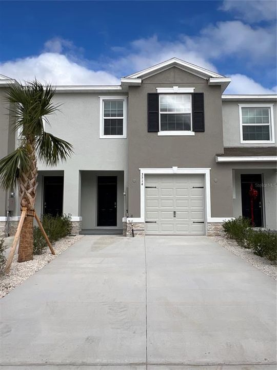 出租: $2,250 (3 贝兹, 2 浴室, 1673 平方英尺)