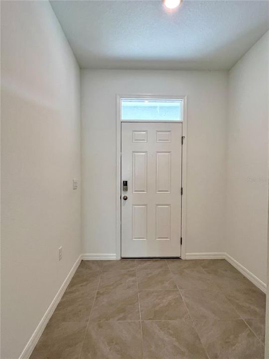 出租: $2,250 (3 贝兹, 2 浴室, 1673 平方英尺)